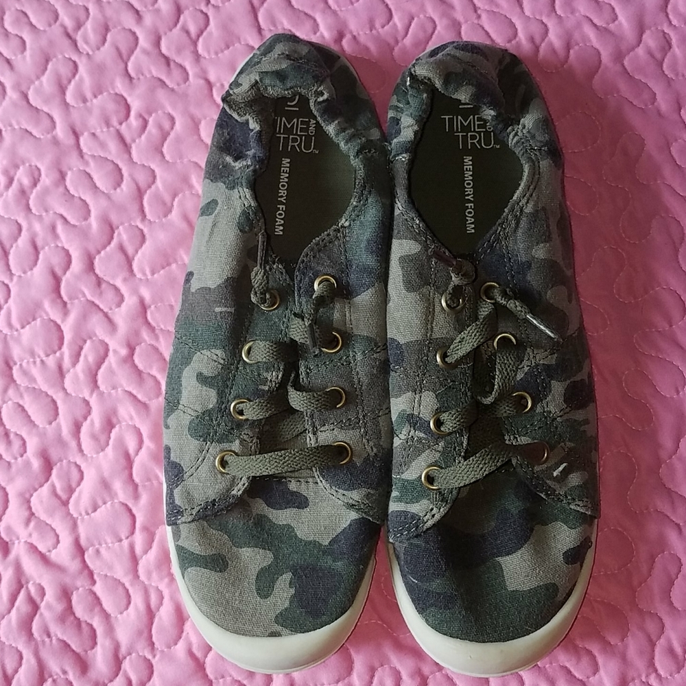 Camo shoes